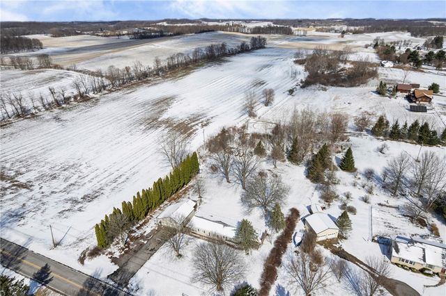 998 Pinewood Road, Phelps, NY 14532