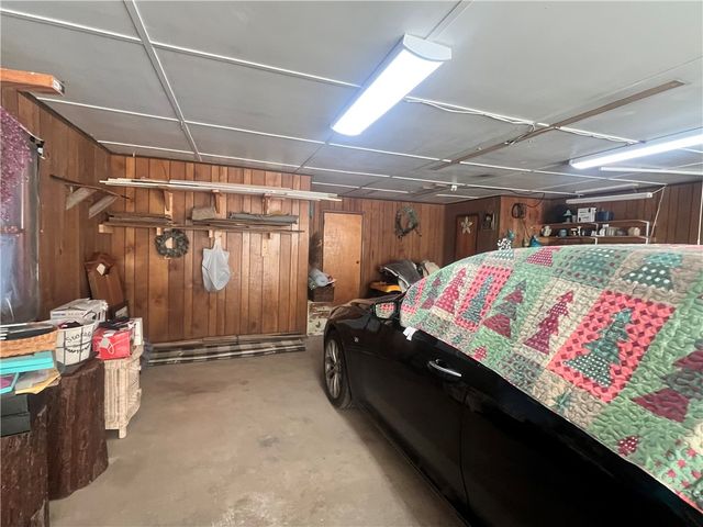 998 Pinewood Road, Phelps, NY 14532