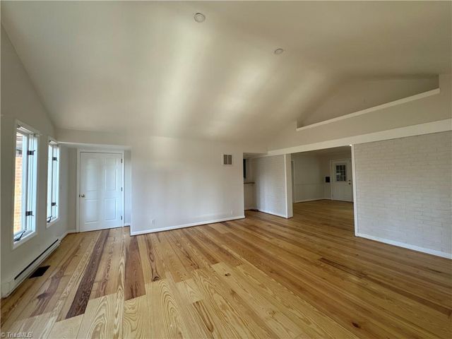 103 Thornwood Road, Jamestown, NC 27282