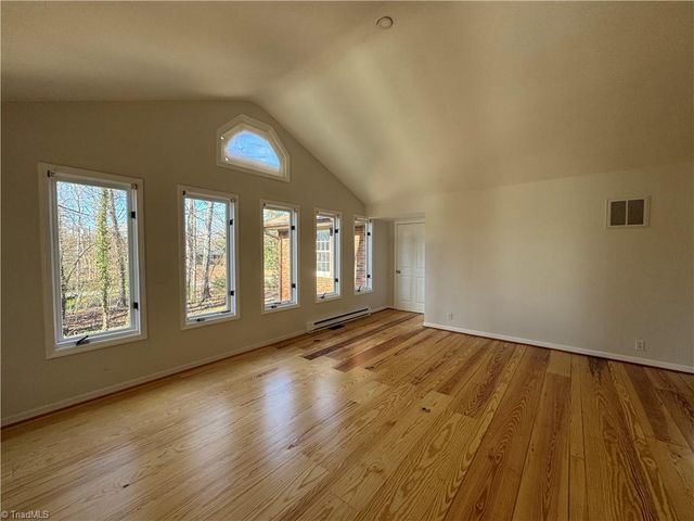 103 Thornwood Road, Jamestown, NC 27282