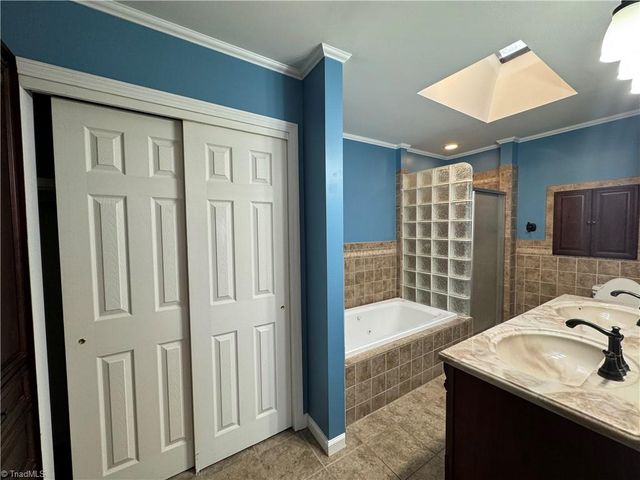 103 Thornwood Road, Jamestown, NC 27282