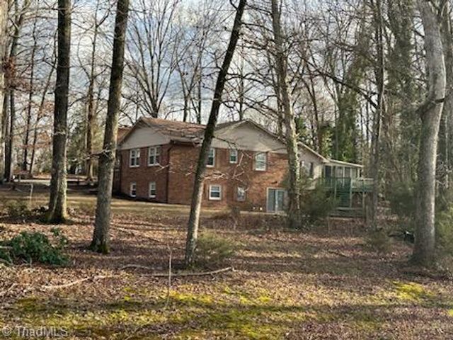 103 Thornwood Road, Jamestown, NC 27282