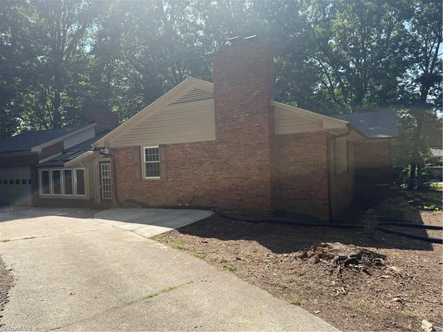 103 Thornwood Road, Jamestown, NC 27282
