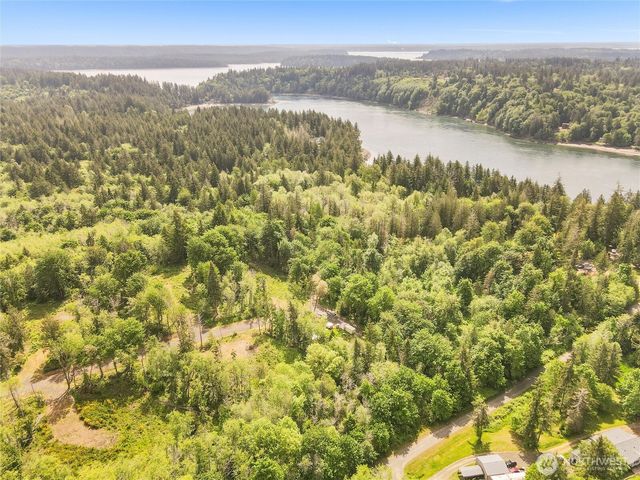 120 E Cascara Cove Lane, Shelton, WA 98584