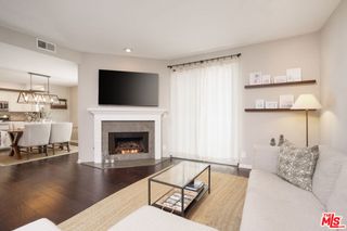 11954 Mayfield Avenue 6, Los Angeles, CA 90049