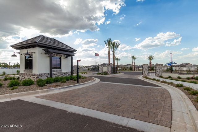 2613 E VIRGINIA Circle, Mesa, AZ 85213