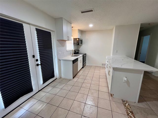 721 Lisa Lane, Cedar Hill, TX 75104