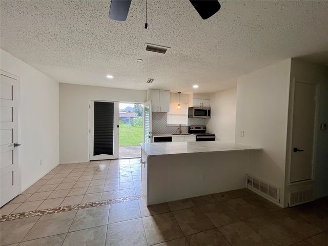 721 Lisa Lane, Cedar Hill, TX 75104