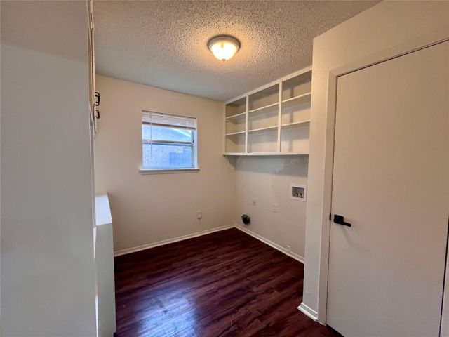 721 Lisa Lane, Cedar Hill, TX 75104