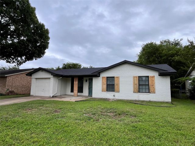 721 Lisa Lane, Cedar Hill, TX 75104