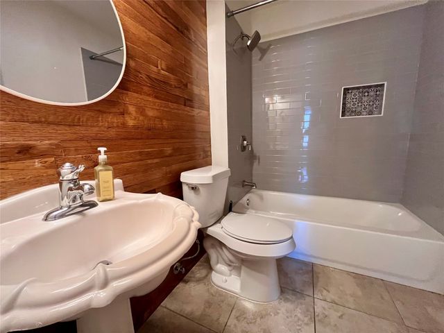 721 Lisa Lane, Cedar Hill, TX 75104