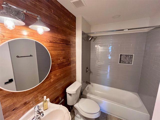 721 Lisa Lane, Cedar Hill, TX 75104