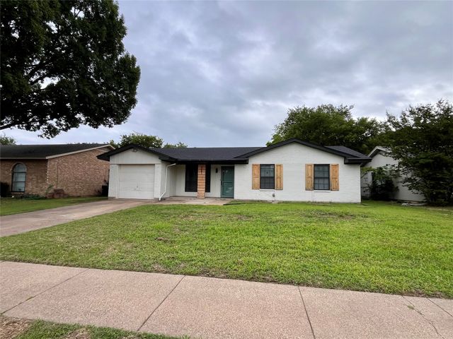 721 Lisa Lane, Cedar Hill, TX 75104