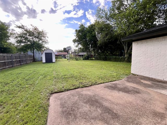 721 Lisa Lane, Cedar Hill, TX 75104