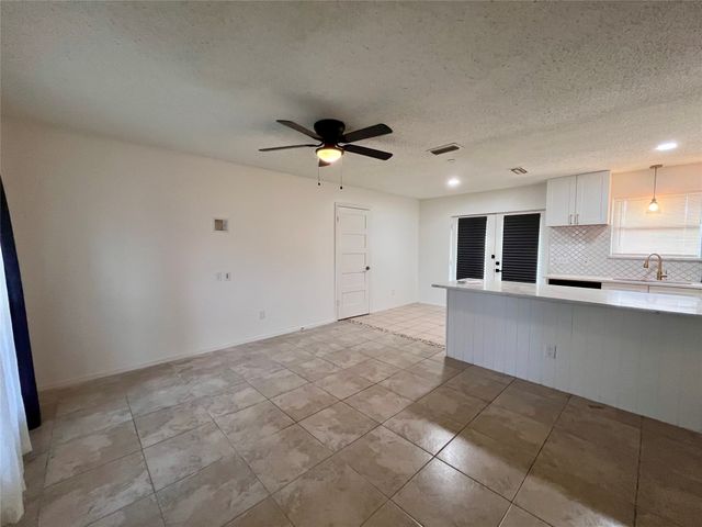 721 Lisa Lane, Cedar Hill, TX 75104