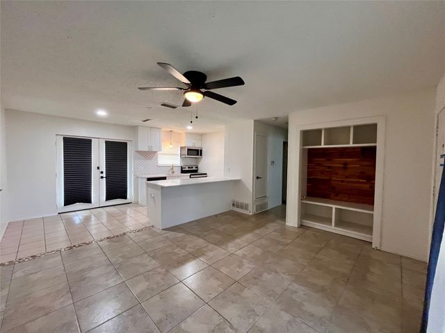 721 Lisa Lane, Cedar Hill, TX 75104