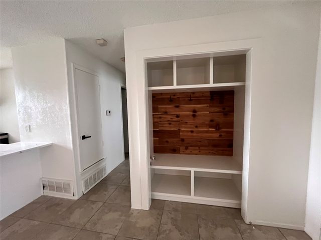 721 Lisa Lane, Cedar Hill, TX 75104