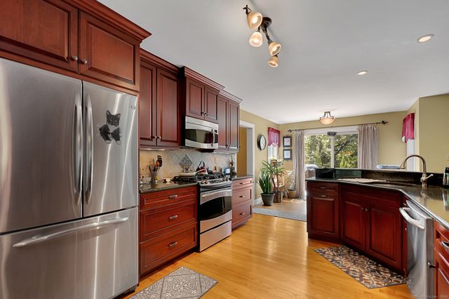 39 Charolais Way, Burlington, CT 06013