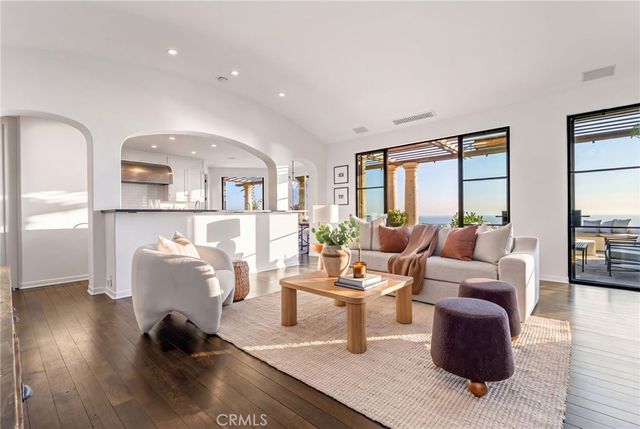 425 Panorama Drive, Laguna Beach, CA 92651