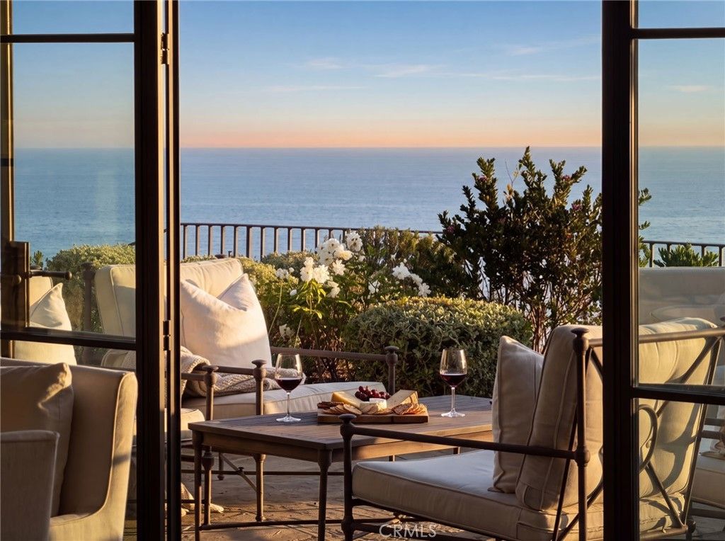 425 Panorama Drive, Laguna Beach, CA 92651