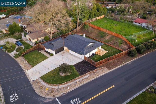 2252 Granite Ct, Alamo, CA 94507