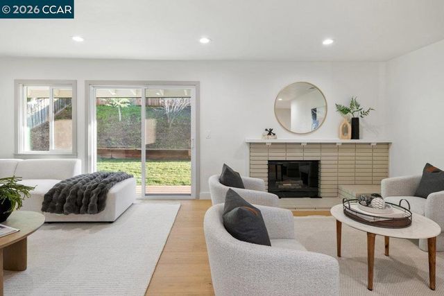 2252 Granite Ct, Alamo, CA 94507