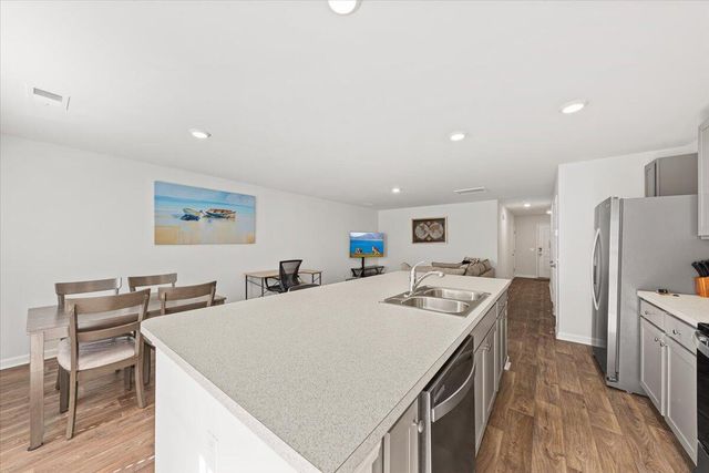 4698 Palm View Circle, North Charleston, SC 29418