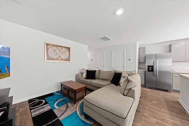 4698 Palm View Circle, North Charleston, SC 29418