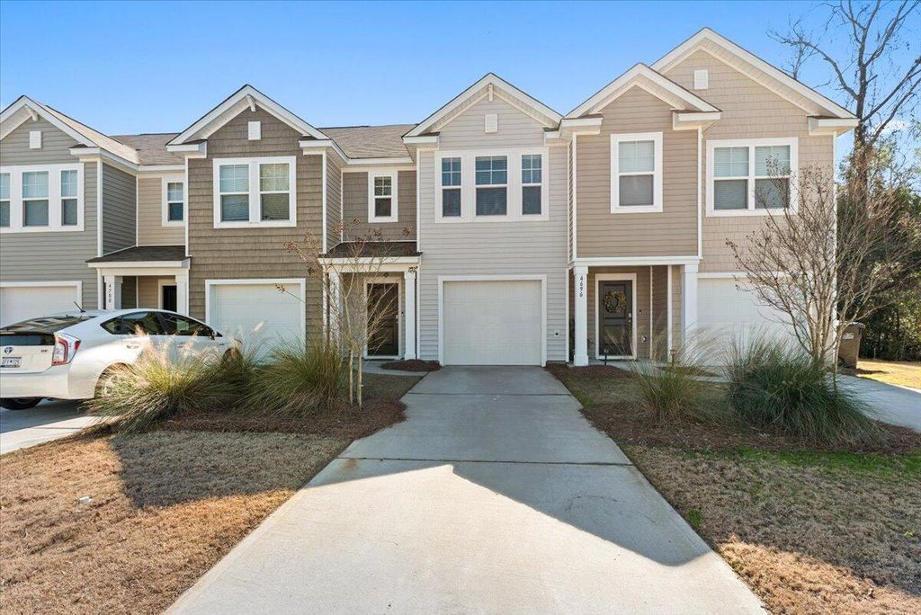 4698 Palm View Circle, North Charleston, SC 29418