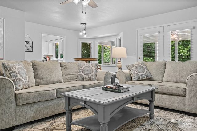 13 Yarmouth Drive, Bella Vista, AR 72715