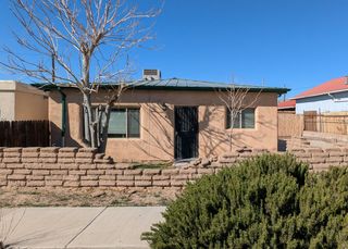 1023 Arno Street NE, Albuquerque, NM 87102