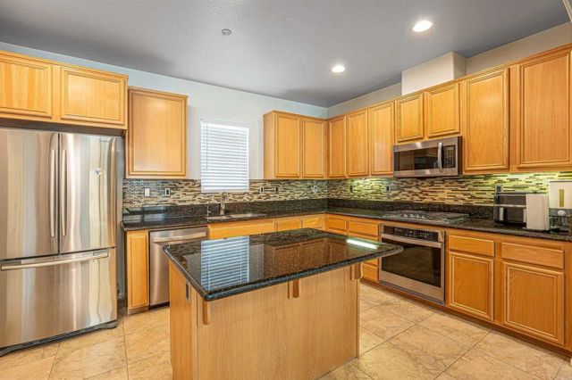 1291 Blue Jean Way 3, Chula Vista, CA 91913