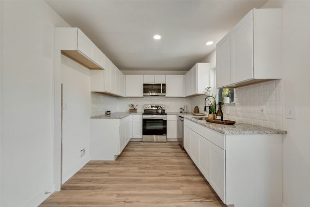 1205 Circle Lane, Bedford, TX 76022