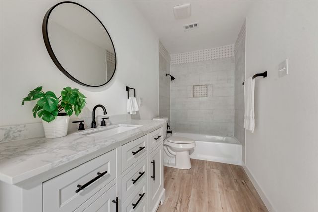 1205 Circle Lane, Bedford, TX 76022