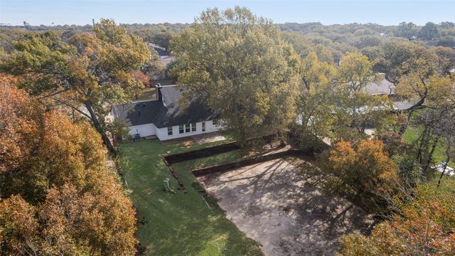 1205 Circle Lane, Bedford, TX 76022