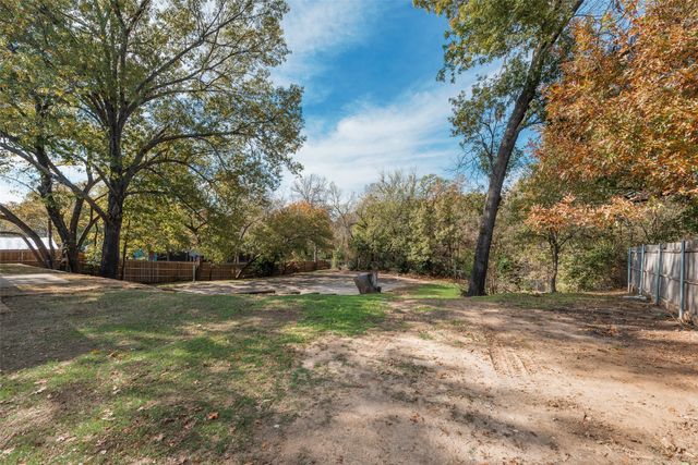 1205 Circle Lane, Bedford, TX 76022