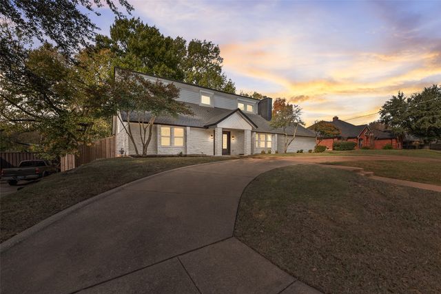 1205 Circle Lane, Bedford, TX 76022