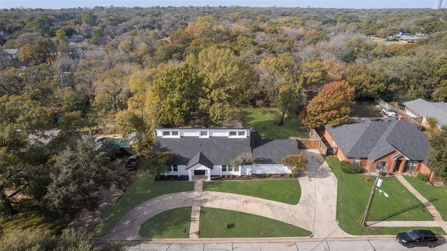 1205 Circle Lane, Bedford, TX 76022