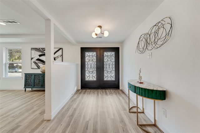 1205 Circle Lane, Bedford, TX 76022