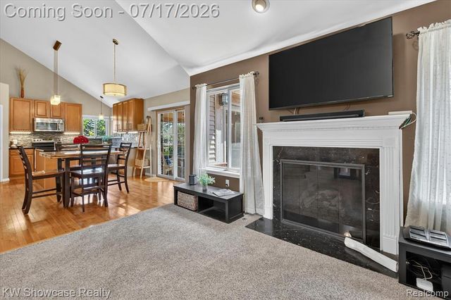 8265 Eastway Drive, White Lake, MI 48386