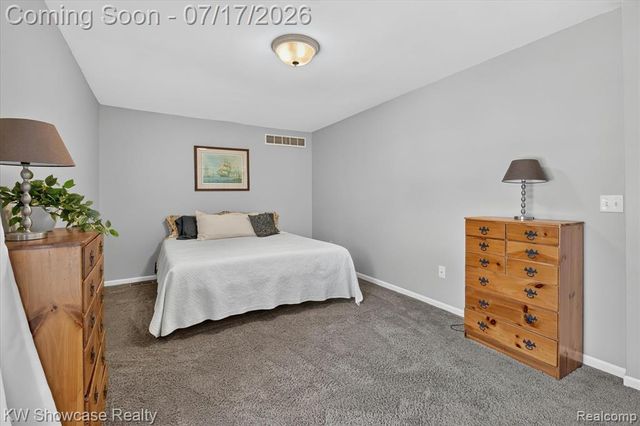 8265 Eastway Drive, White Lake, MI 48386