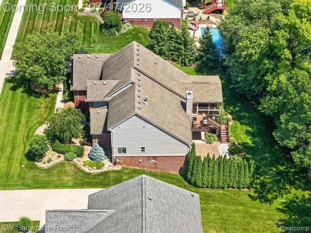 8265 Eastway Drive, White Lake, MI 48386