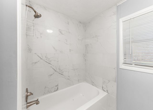 203 S Fig Street, Sweeny, TX 77480