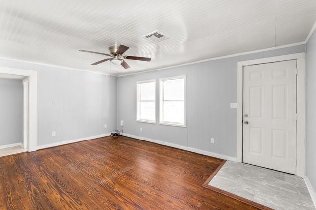 203 S Fig Street, Sweeny, TX 77480