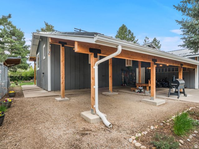 3260 N RIVER DR, Eden, UT 84310