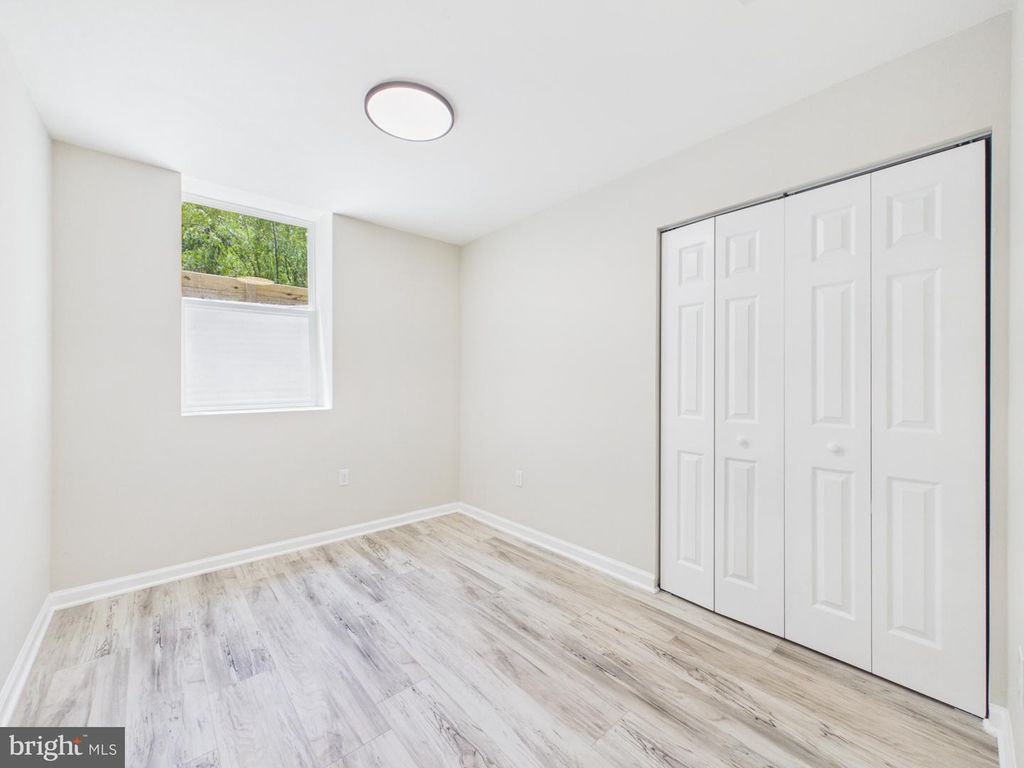 Image 24 of property listing at 2015 ELBA CT, Lusby, MD 20657