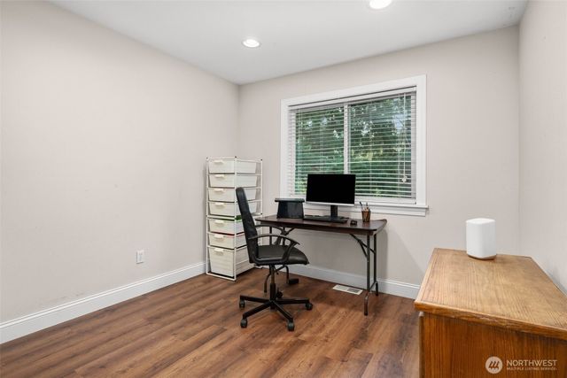 317 66th Avenue NE, Tacoma, WA 98422
