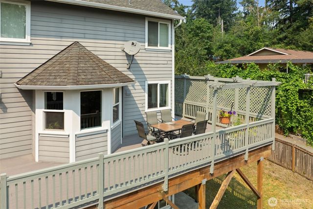 317 66th Avenue NE, Tacoma, WA 98422