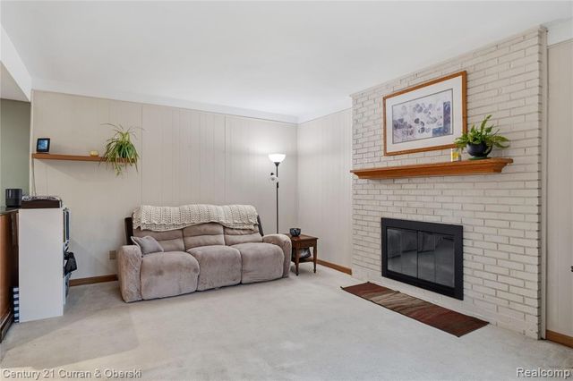 41183 Beechwood Street, Macomb, MI 48038