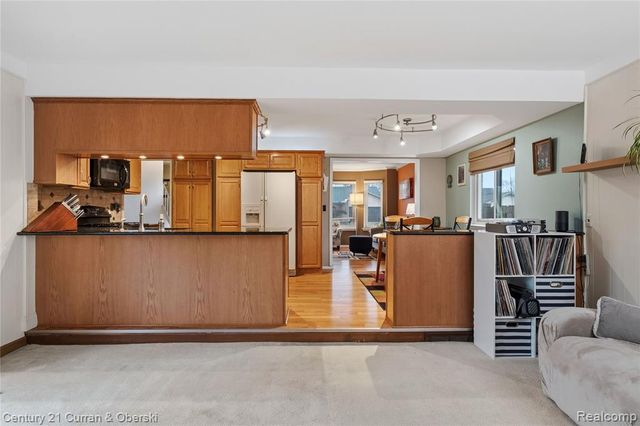 41183 Beechwood Street, Macomb, MI 48038